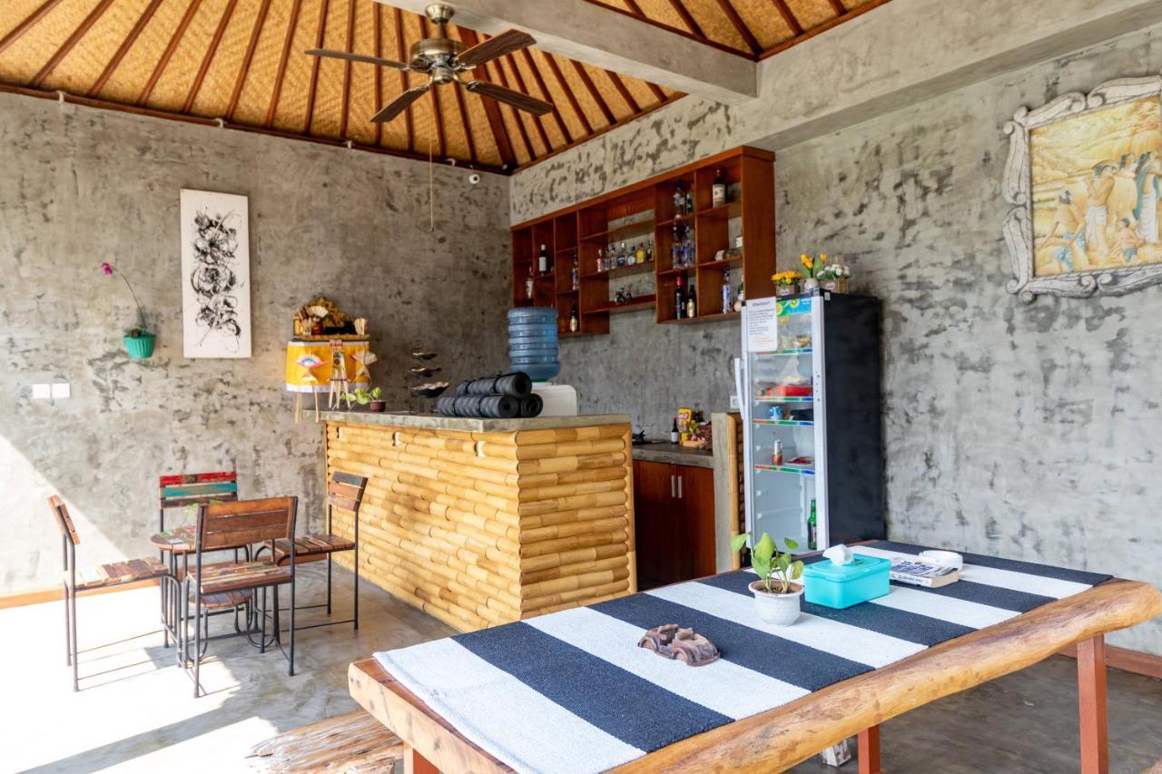 D-Anyar Stay And Surf Canggu Екстер'єр фото