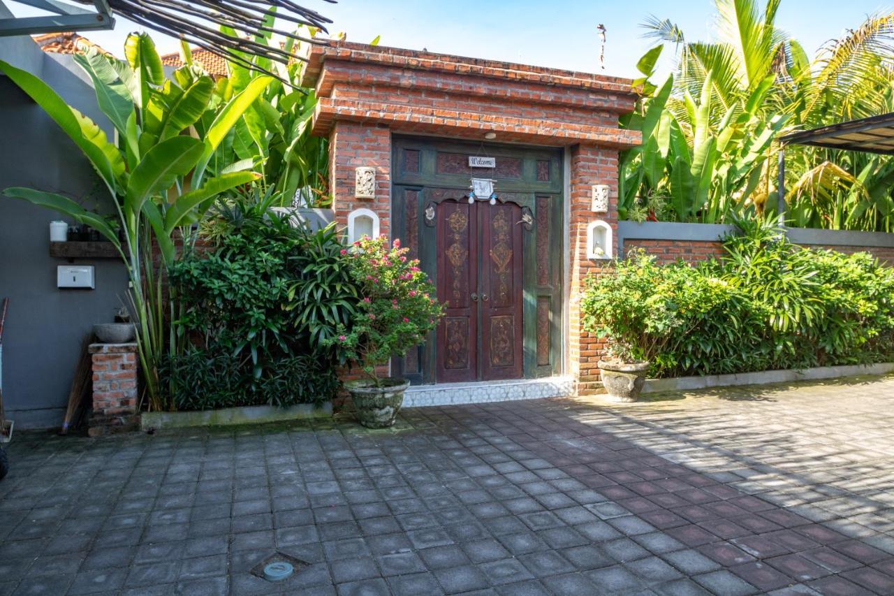 D-Anyar Stay And Surf Canggu Екстер'єр фото