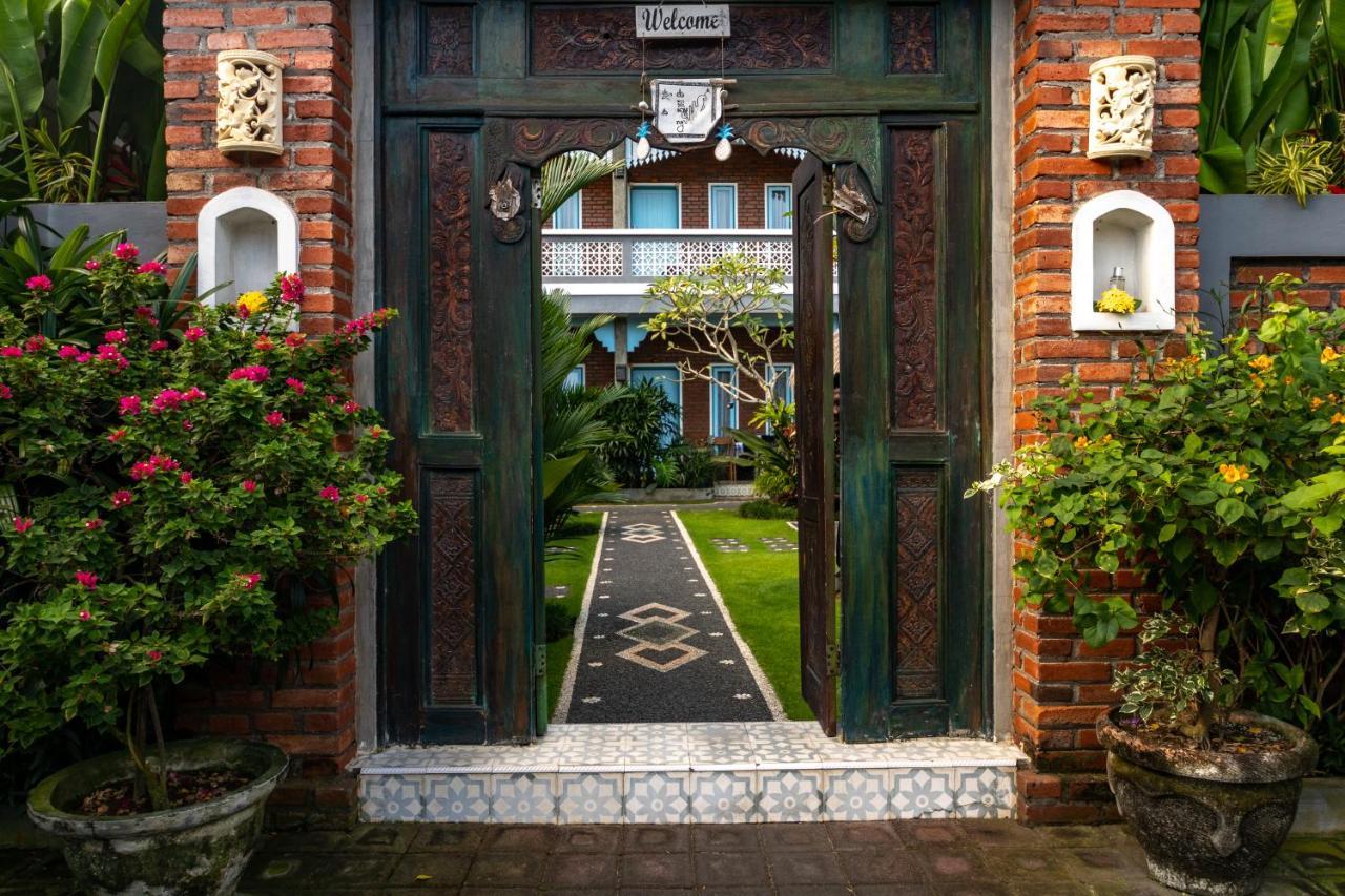 D-Anyar Stay And Surf Canggu Екстер'єр фото