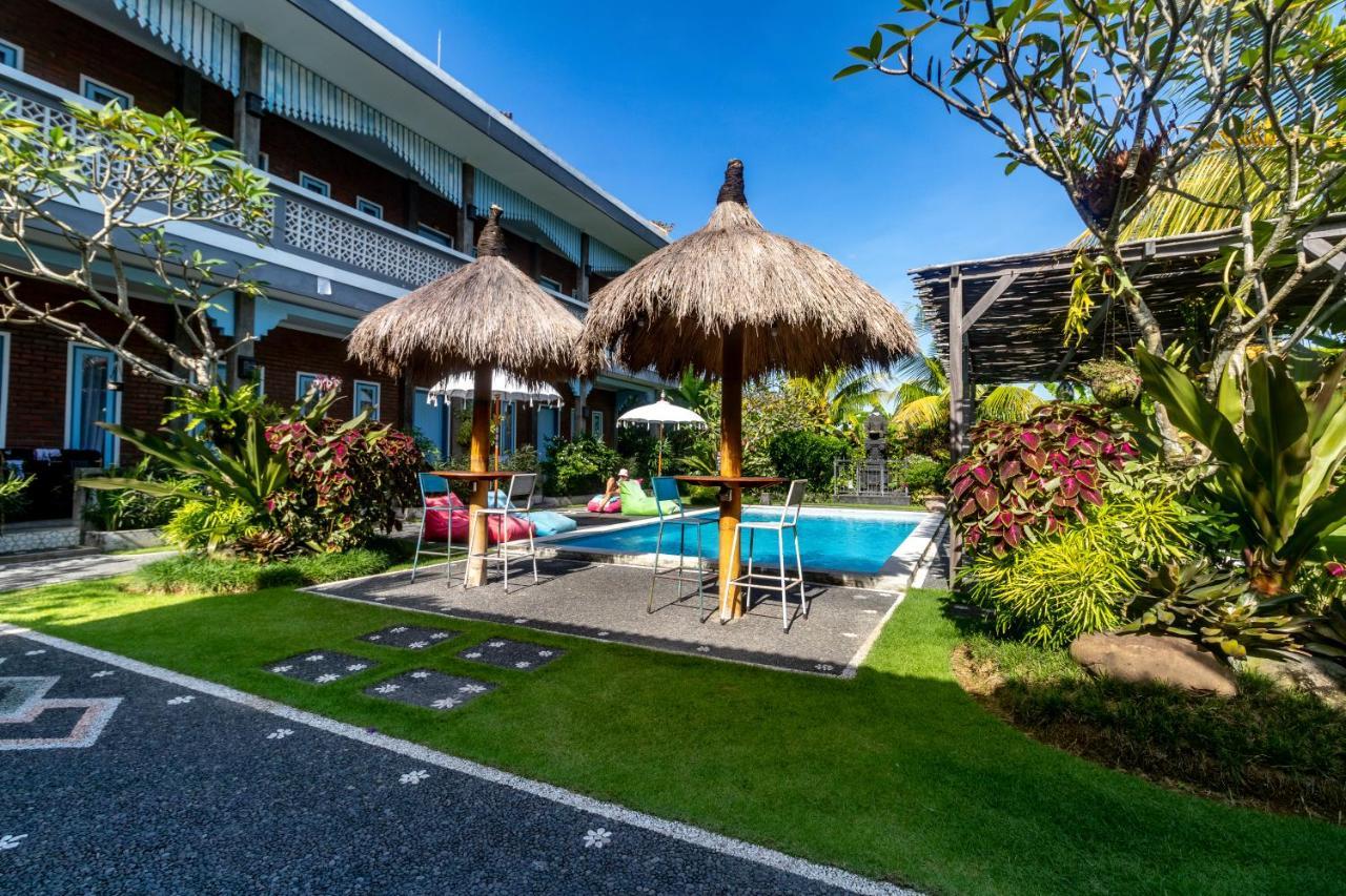 D-Anyar Stay And Surf Canggu Екстер'єр фото
