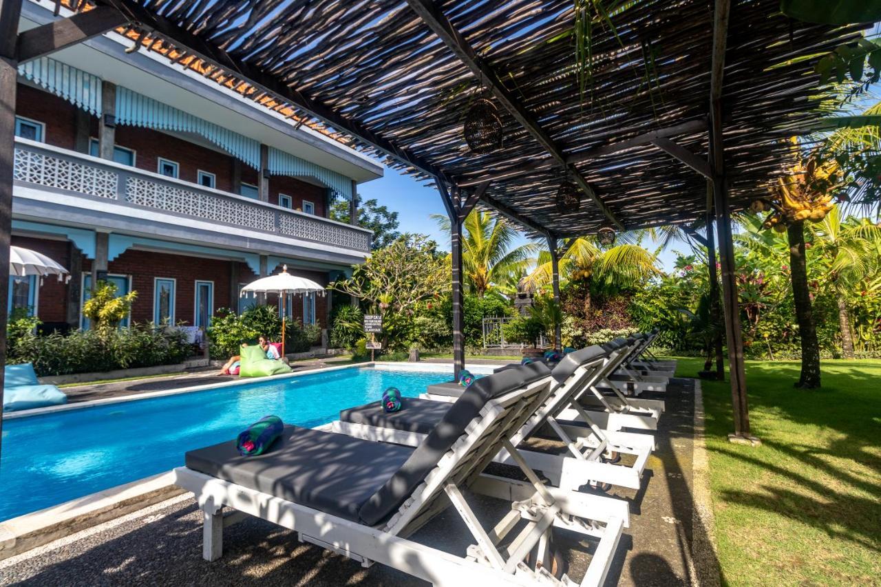 D-Anyar Stay And Surf Canggu Екстер'єр фото