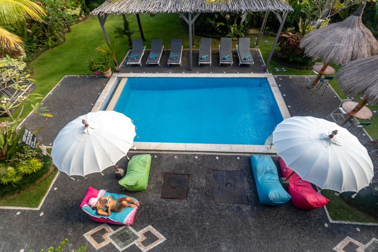 D-Anyar Stay And Surf Canggu Екстер'єр фото