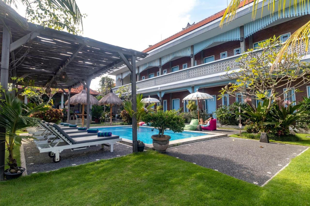 D-Anyar Stay And Surf Canggu Екстер'єр фото